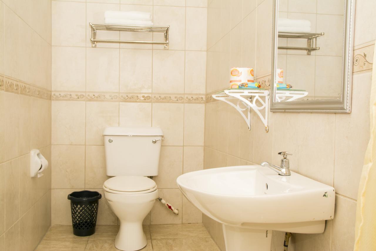 Windjammer International Cuisine & Comfort Inn Джорджтаун Экстерьер фото